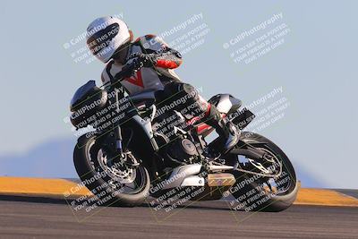 media/Nov-06-2023-Moto Forza (Mon) [[ce023d0744]]/3-Intermediate Group/Session 5 (Turn 9)/